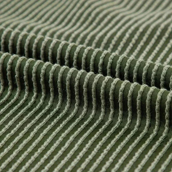 Green Casual Women's Twisted Threaded Short-Sleeved T-Shirt - Picture 5 of 5